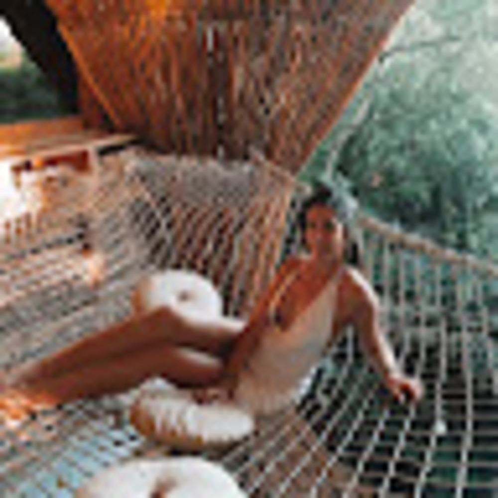 Meet your Posher, Gabriela